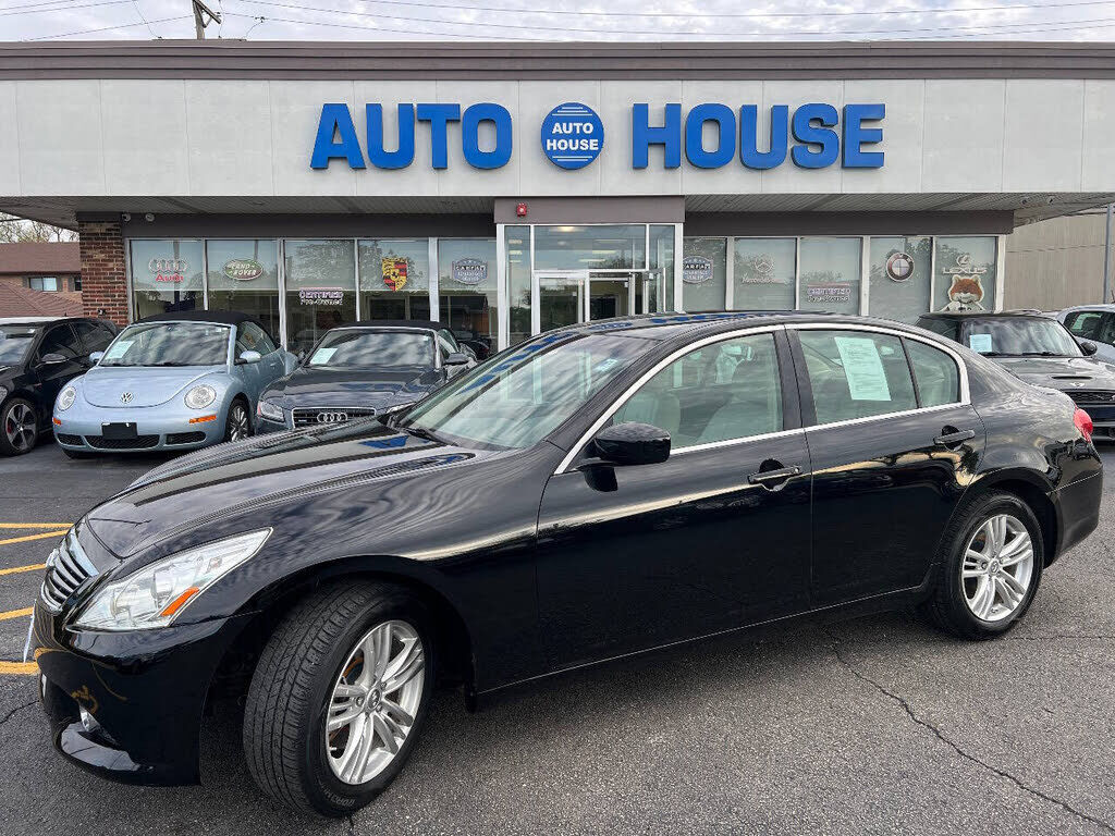 2011 INFINITI G37