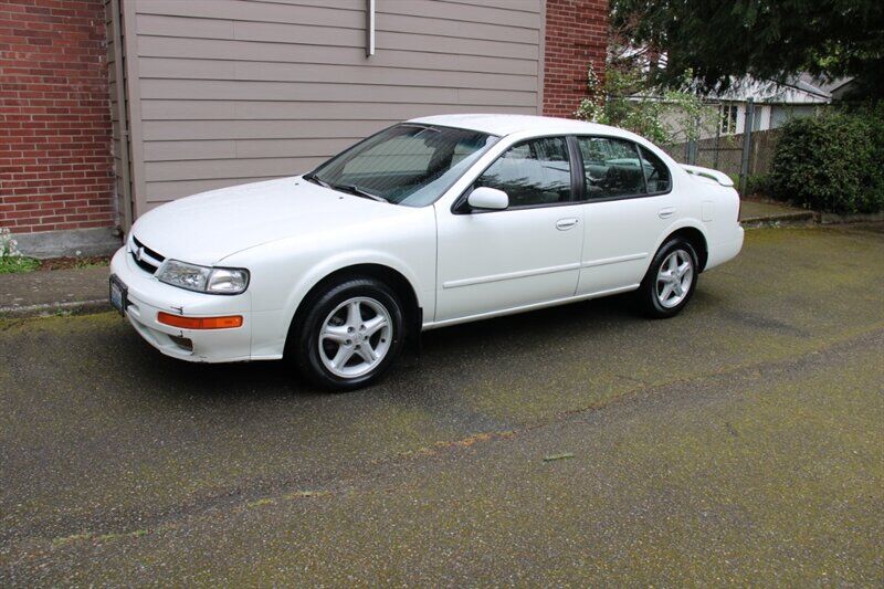 1999 NISSAN Maxima