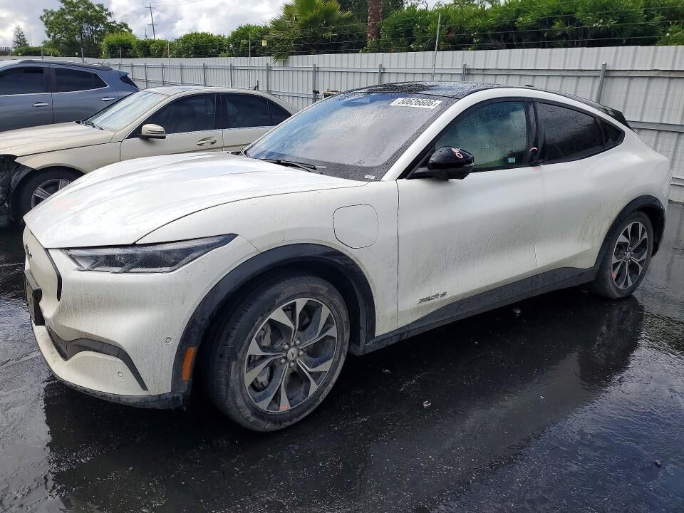 2021 FORD Mach-E