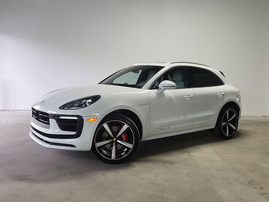 2023 PORSCHE Macan
