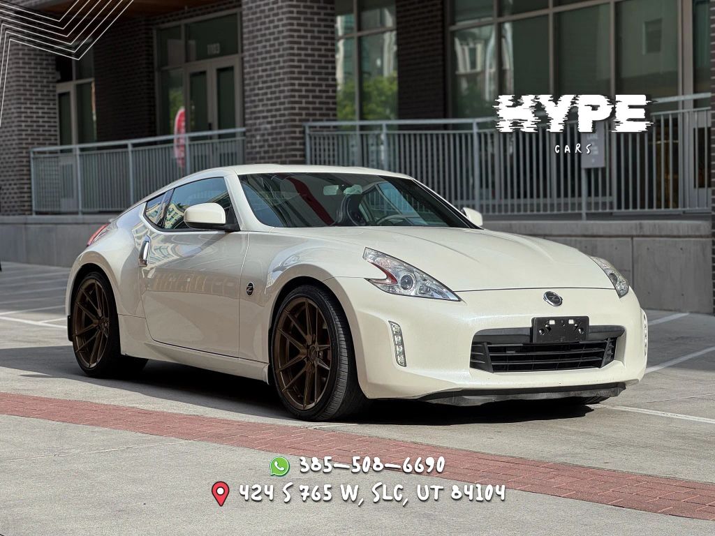 2017 NISSAN 370Z