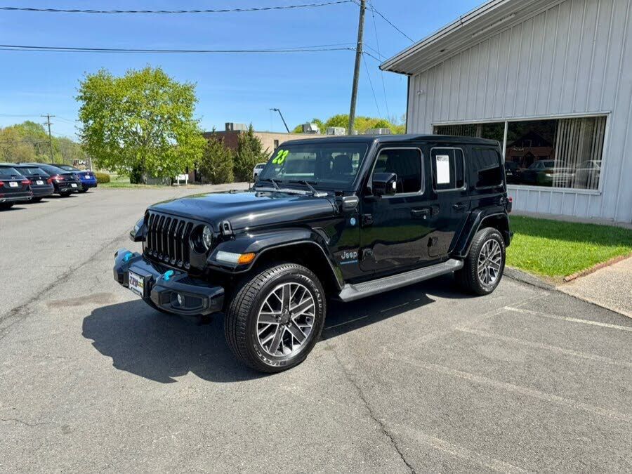 2023 JEEP Wrangler