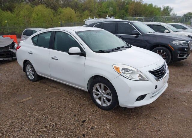 2014 NISSAN Versa