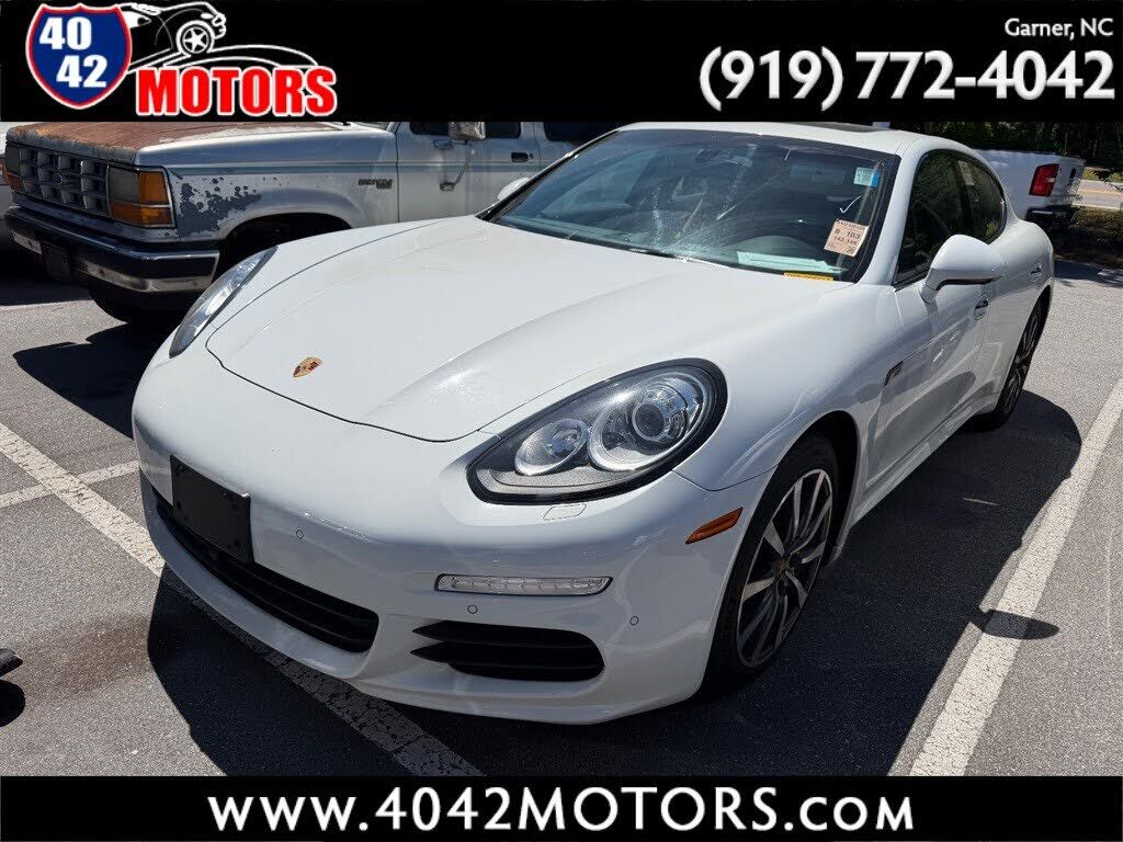 2016 PORSCHE Panamera