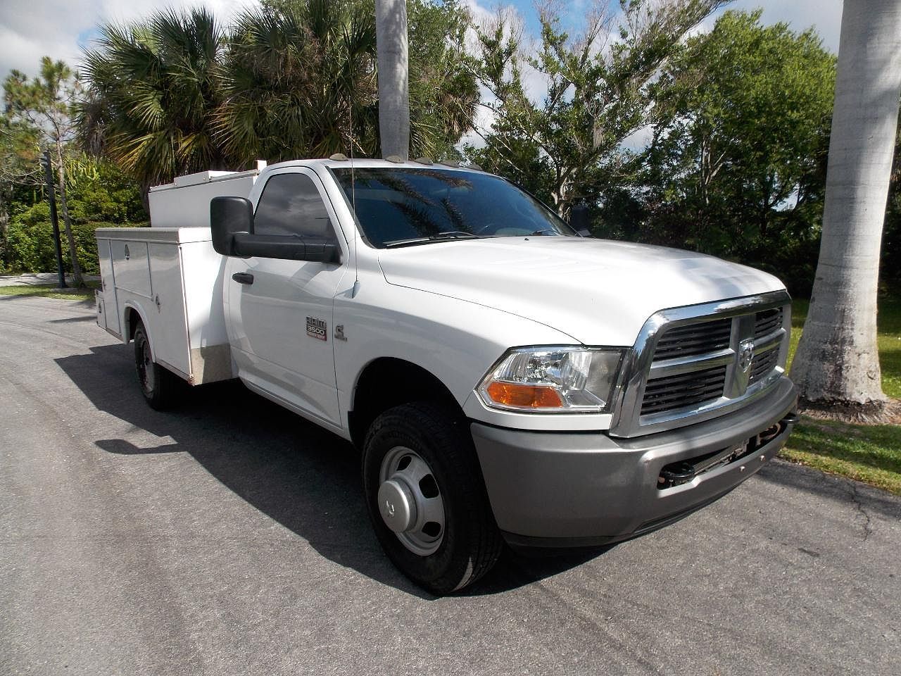 2011 DODGE Ram