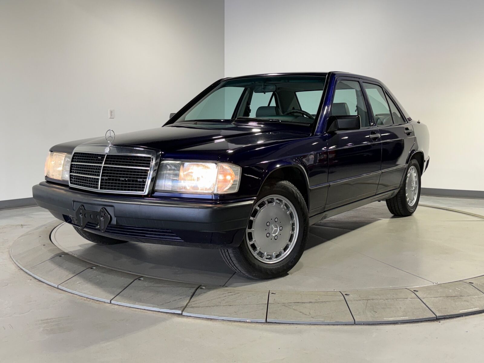 1986 MERCEDES-BENZ 190