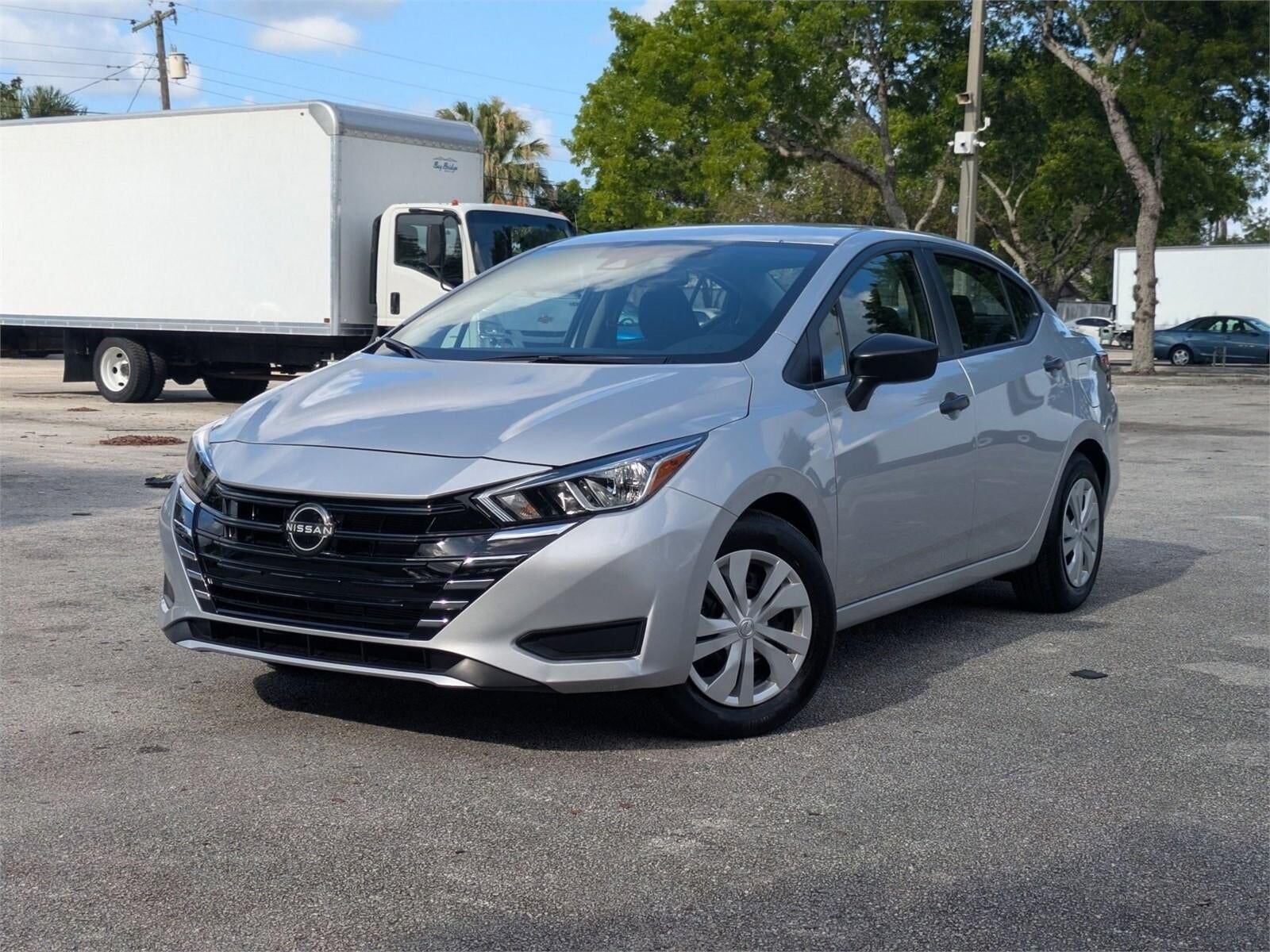 2023 NISSAN Versa