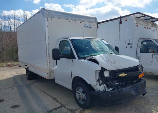 2017 CHEVROLET Express