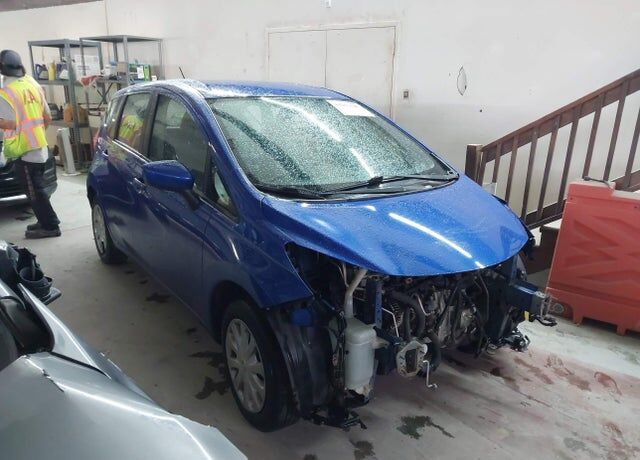 2015 NISSAN Versa