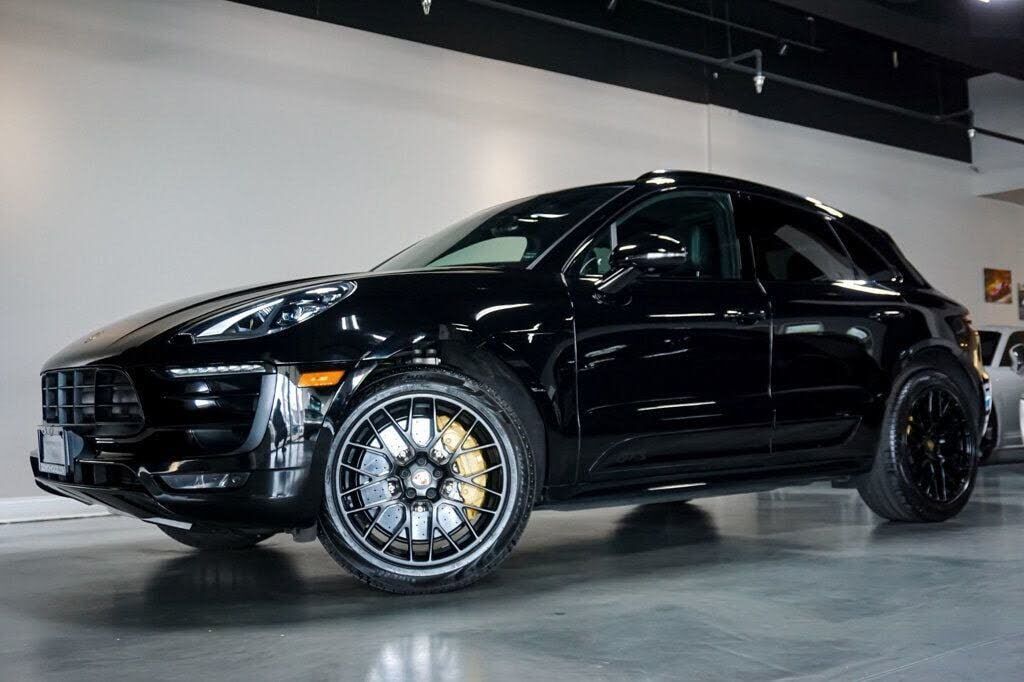 2018 PORSCHE Macan