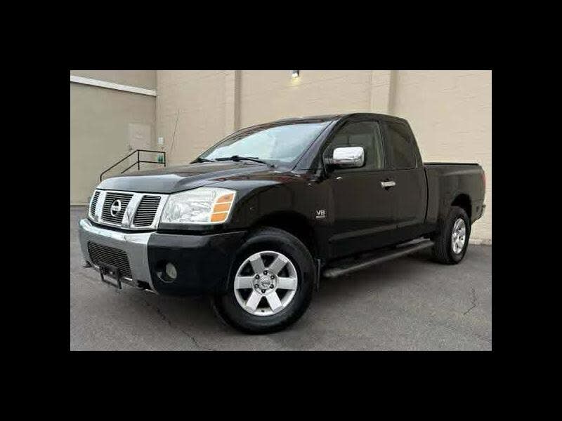 2004 NISSAN Titan