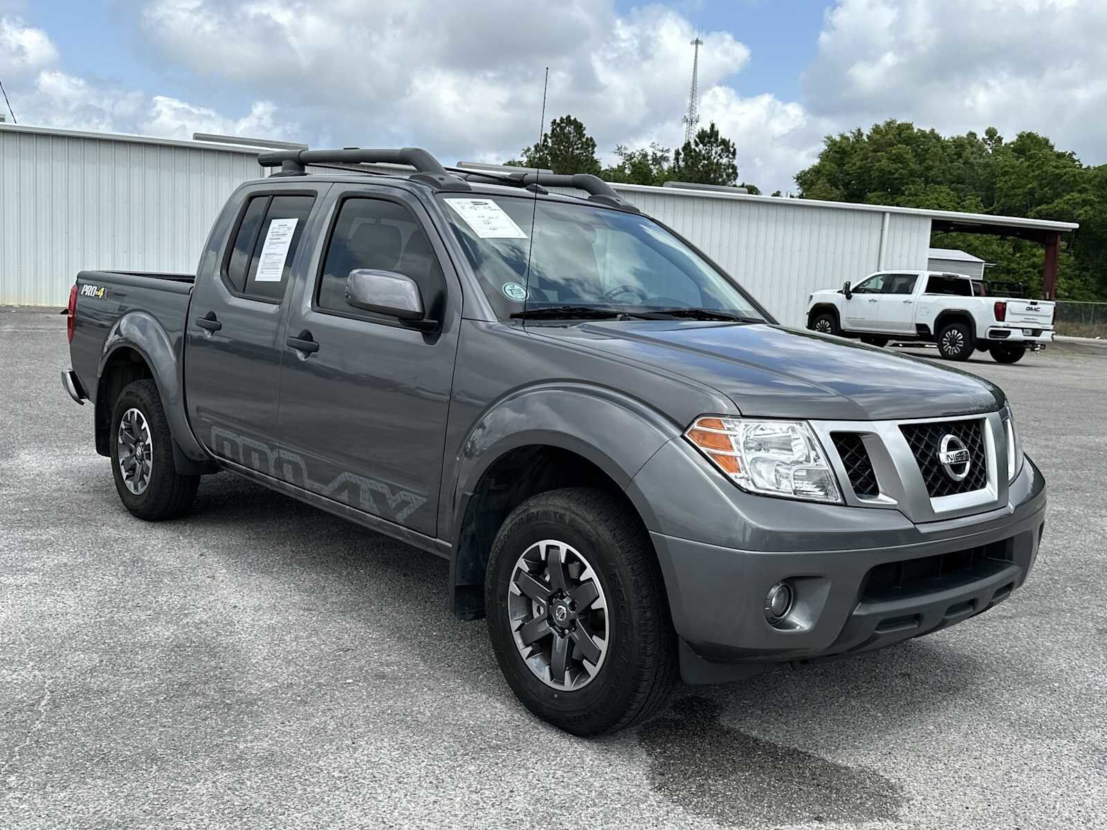 2020 NISSAN Frontier