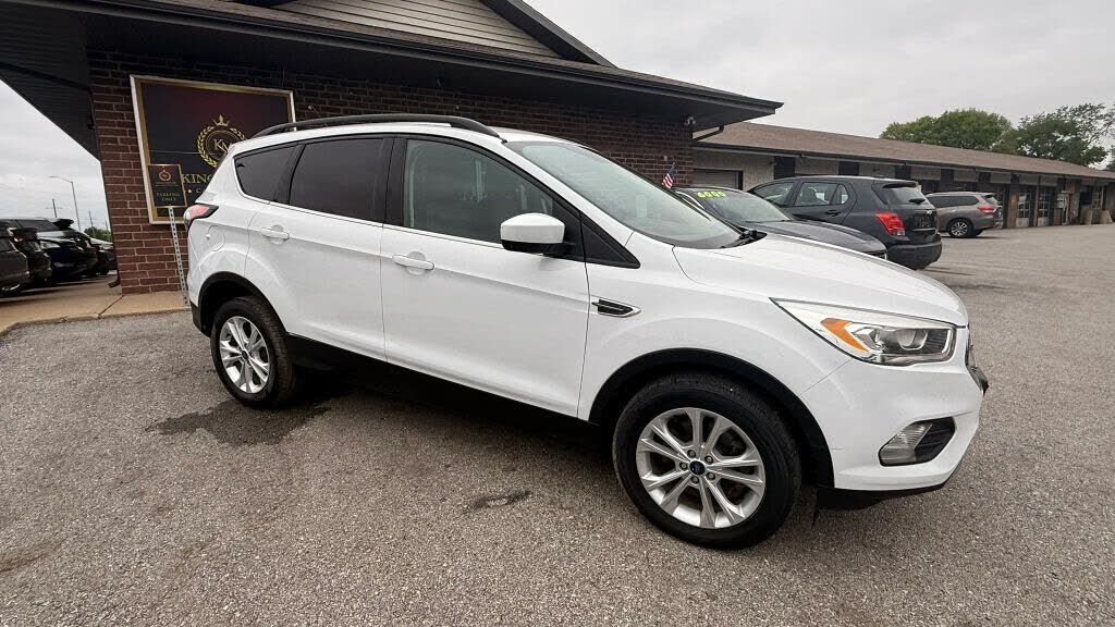 2017 FORD Escape