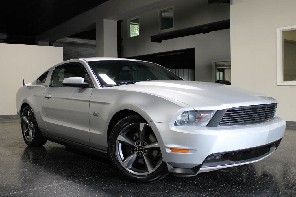 2010 FORD Mustang