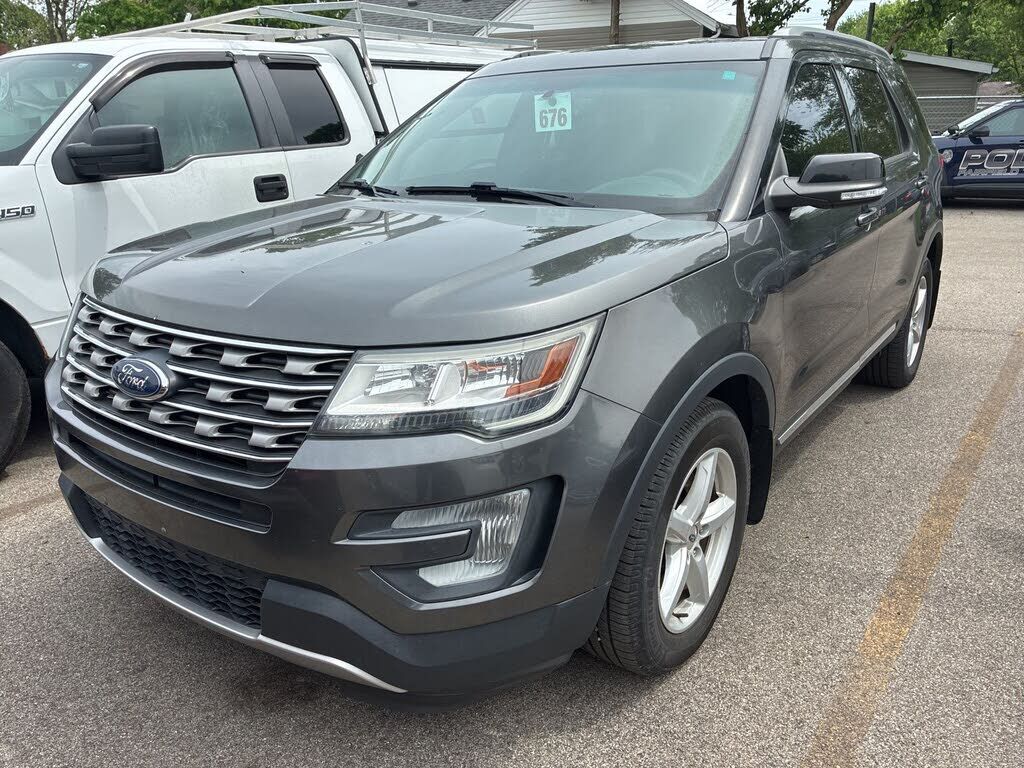 2017 FORD Explorer