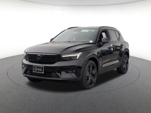 2026 VOLVO EX40