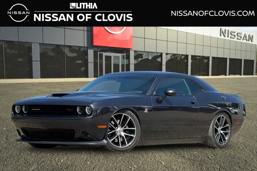 2017 DODGE Challenger