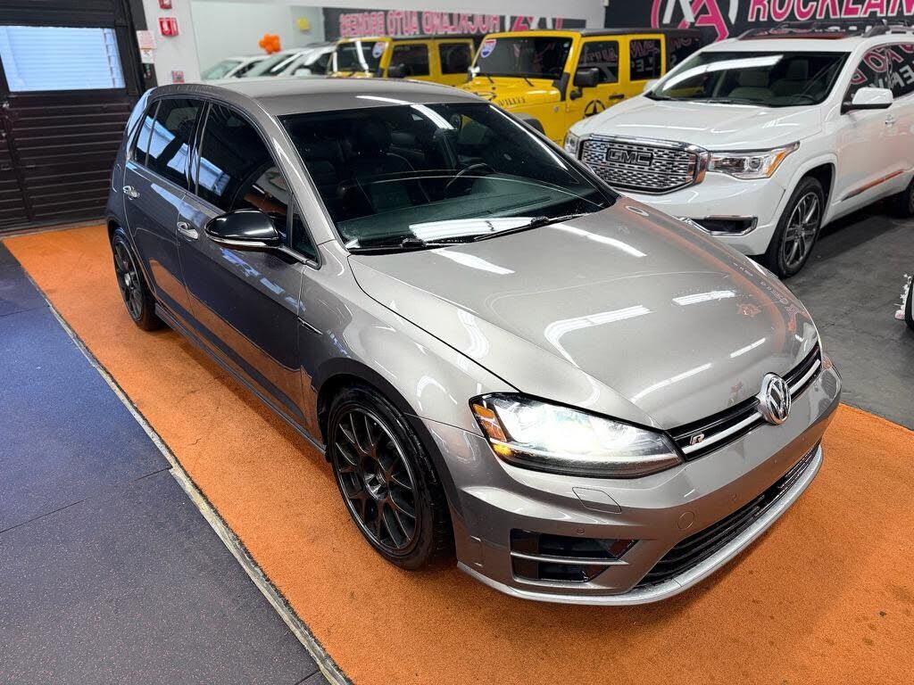 2017 VOLKSWAGEN Golf R