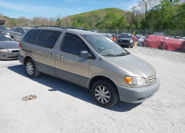2002 TOYOTA Sienna
