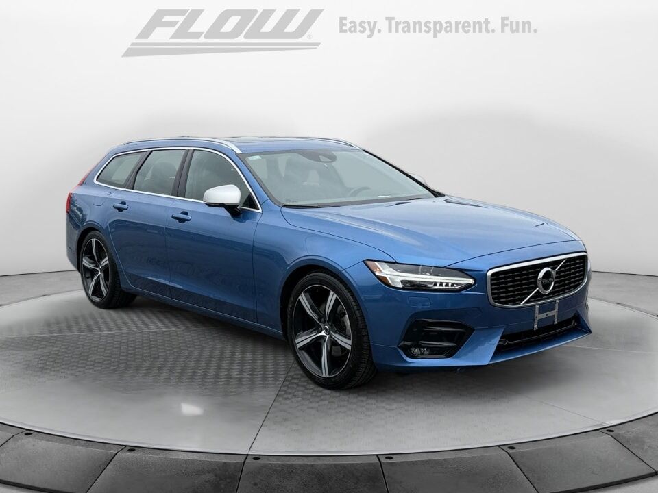 2018 VOLVO V90