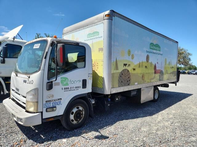 2011 ISUZU NPR/NPR-HD