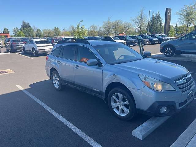 2014 SUBARU Outback