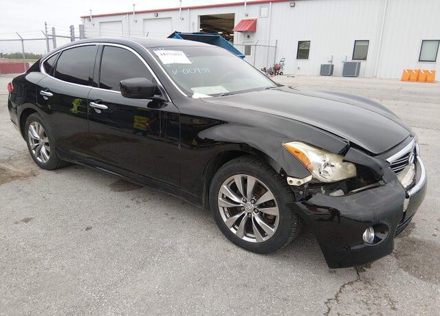 2013 INFINITI M37