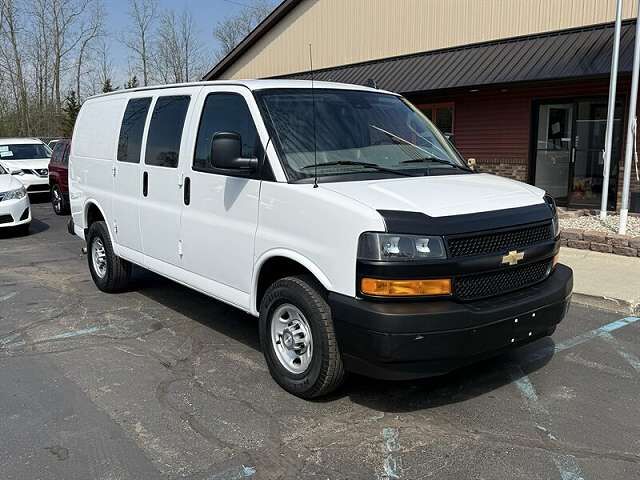 2021 CHEVROLET Express