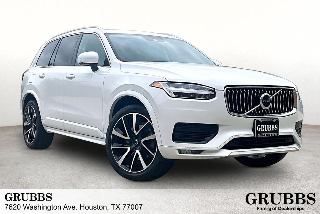 2022 VOLVO XC90