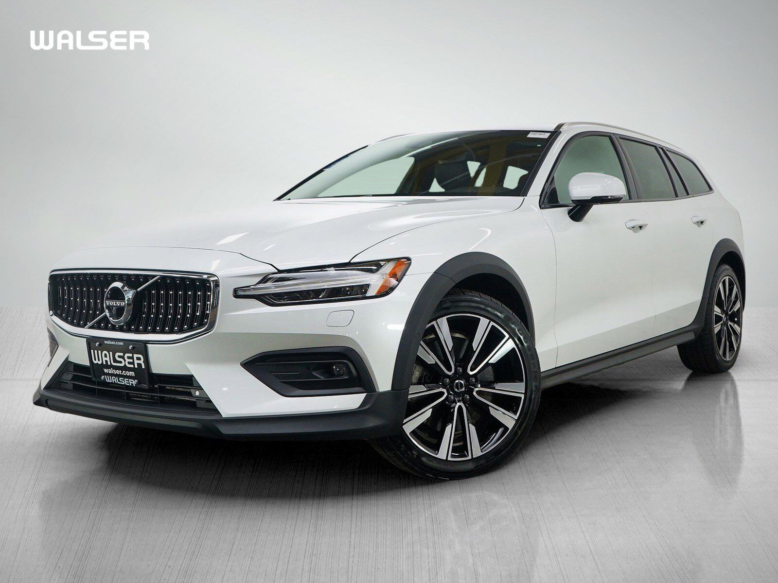 2020 VOLVO V60CC