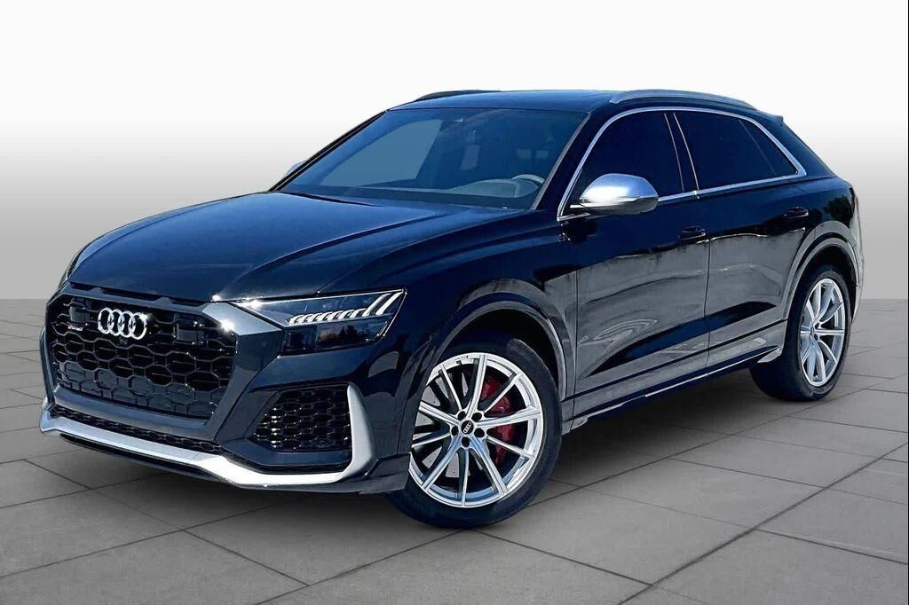 2023 AUDI RS Q8