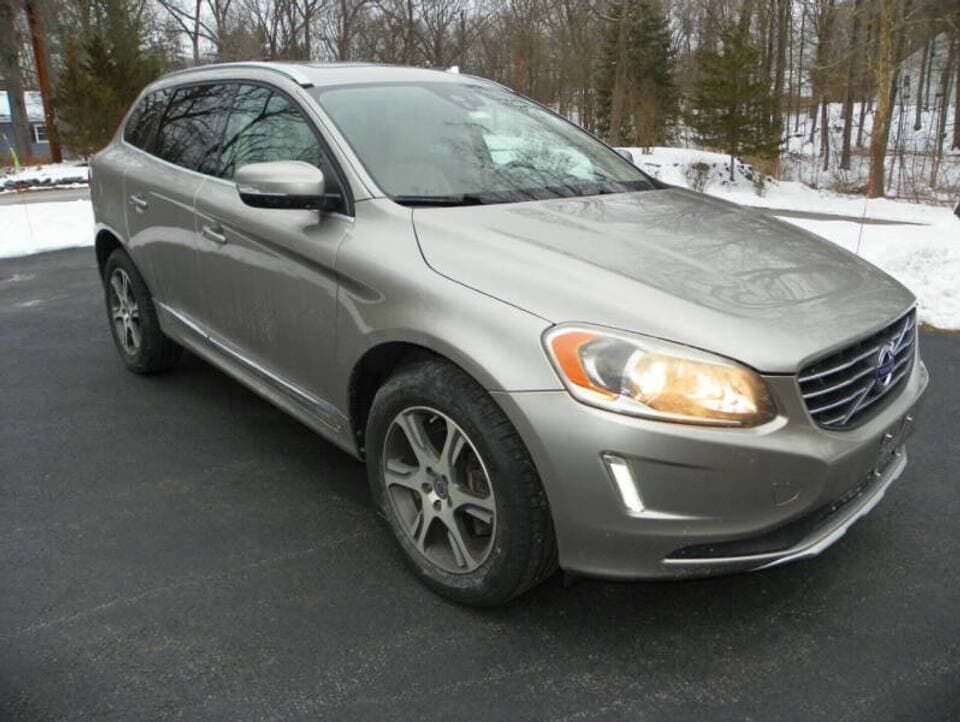 2015 VOLVO XC60