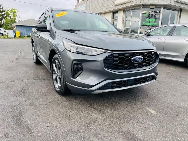 2024 FORD Escape