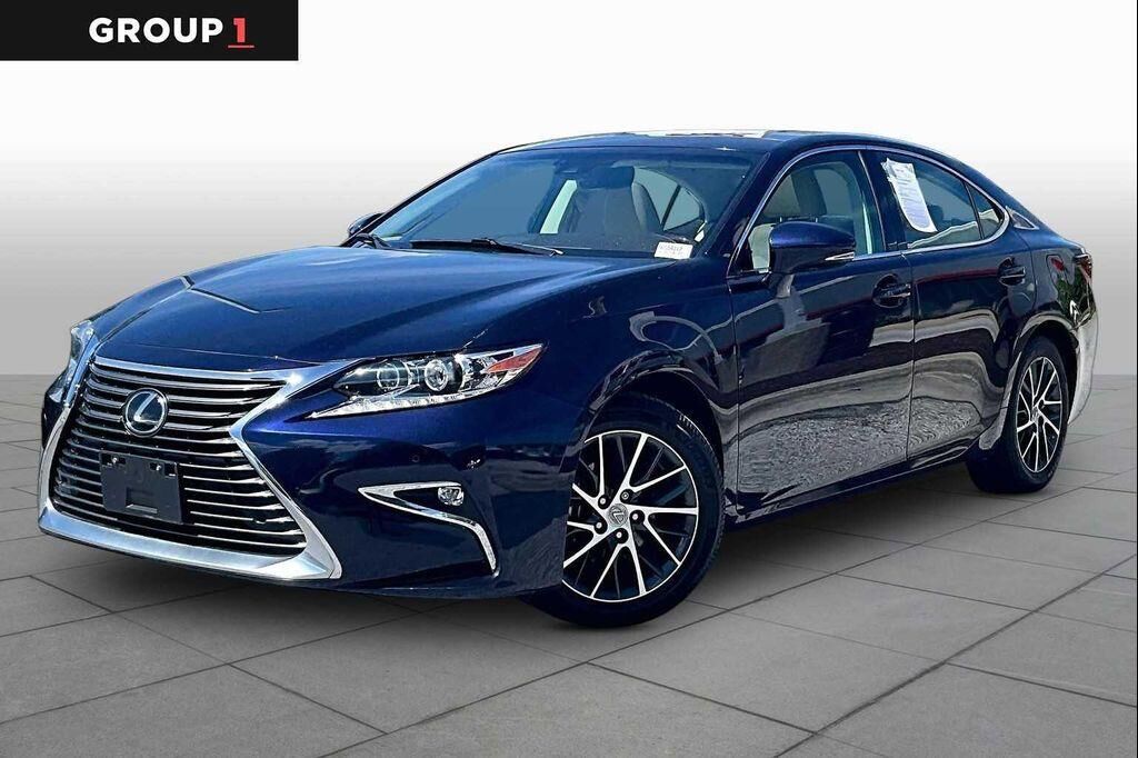 2017 LEXUS ES