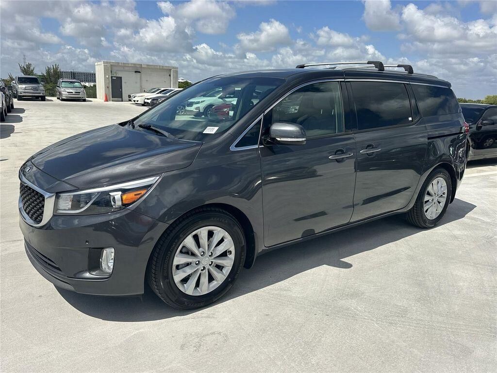 2017 KIA Sedona