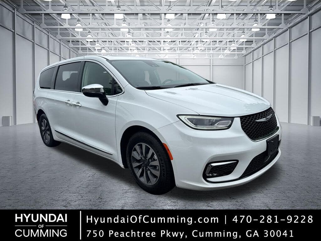 2023 CHRYSLER Pacifica