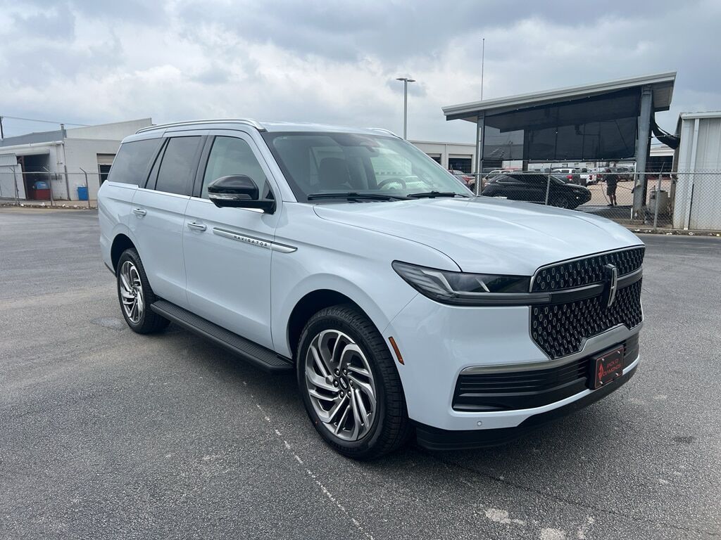 2026 LINCOLN Navigator