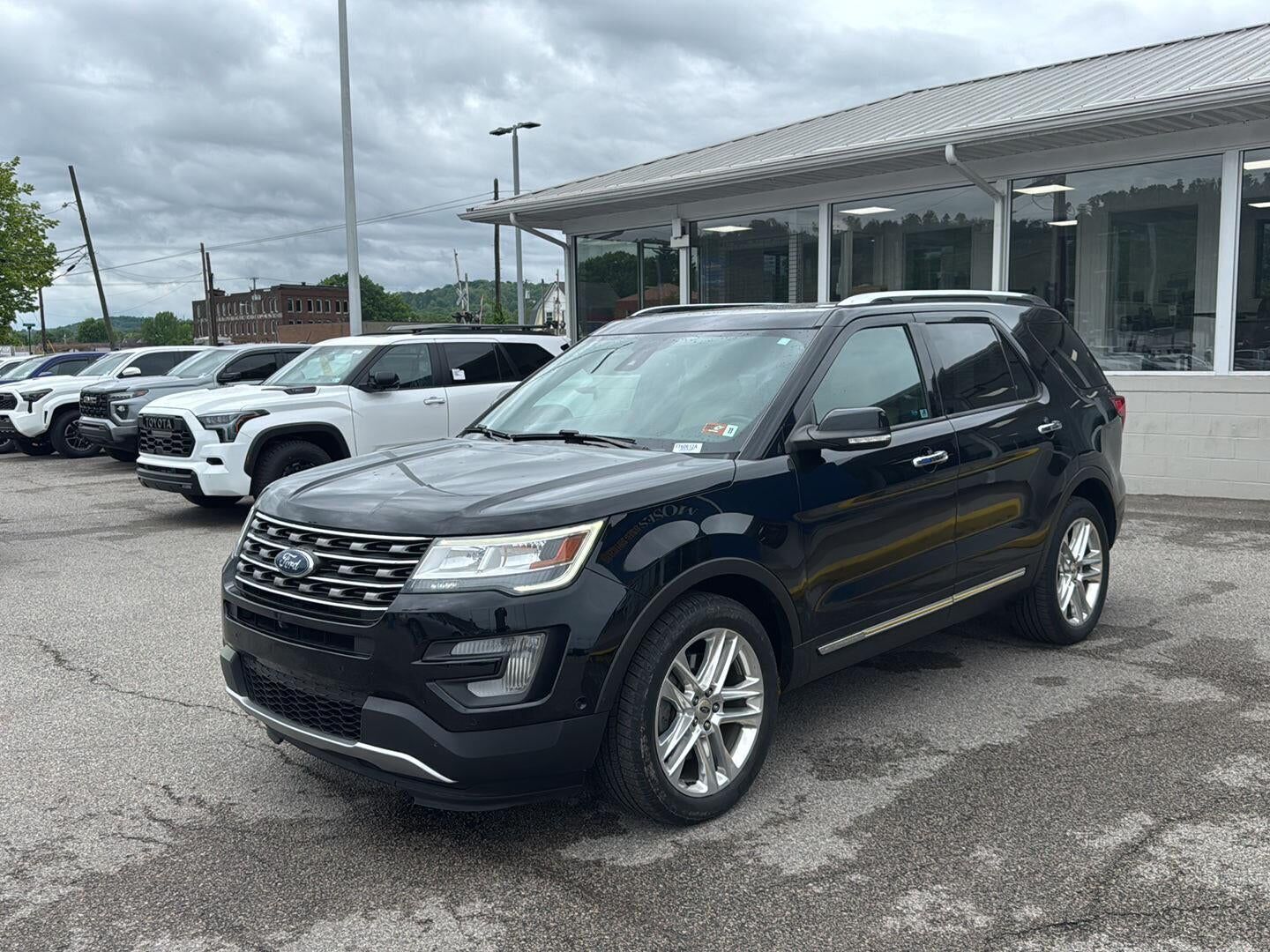 2017 FORD Explorer