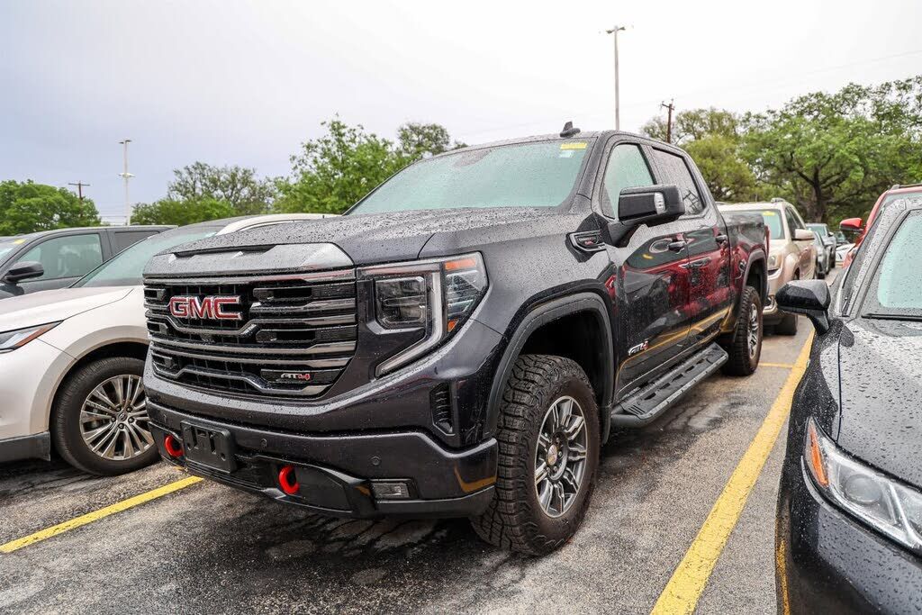 2024 GMC Sierra