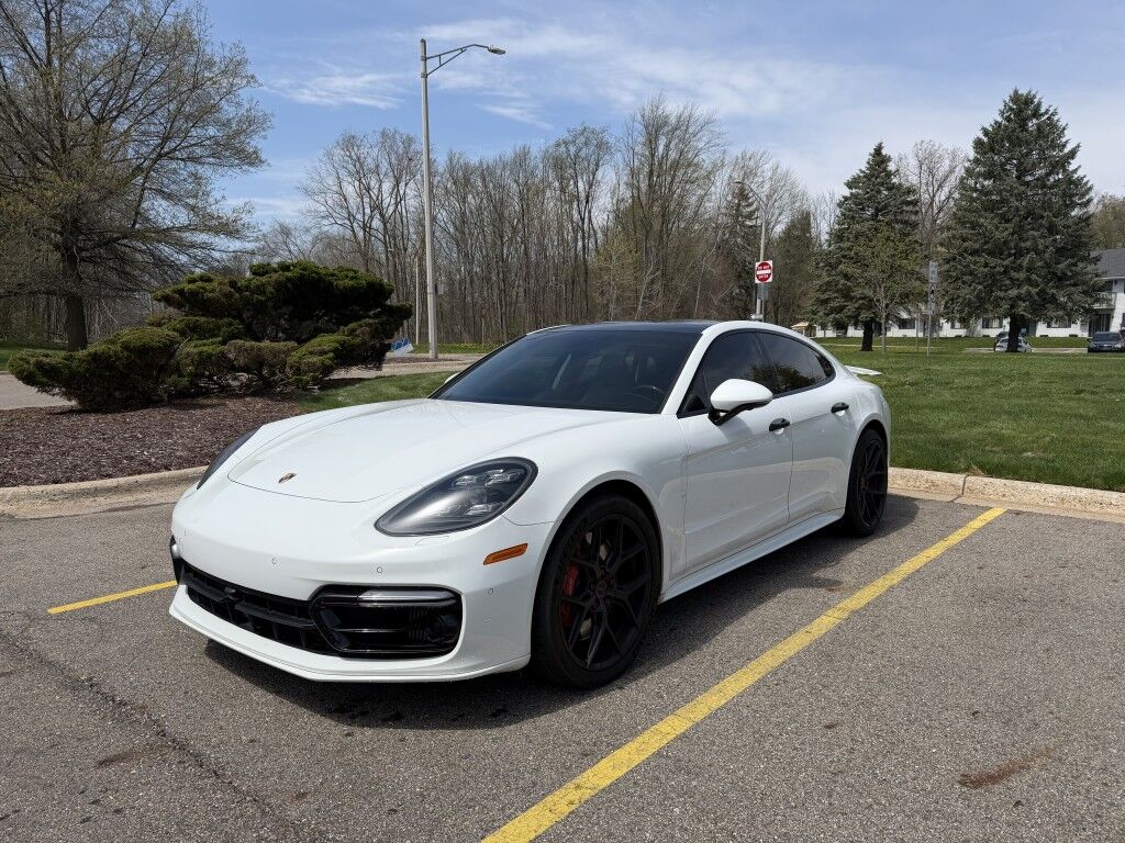 2018 PORSCHE Panamera