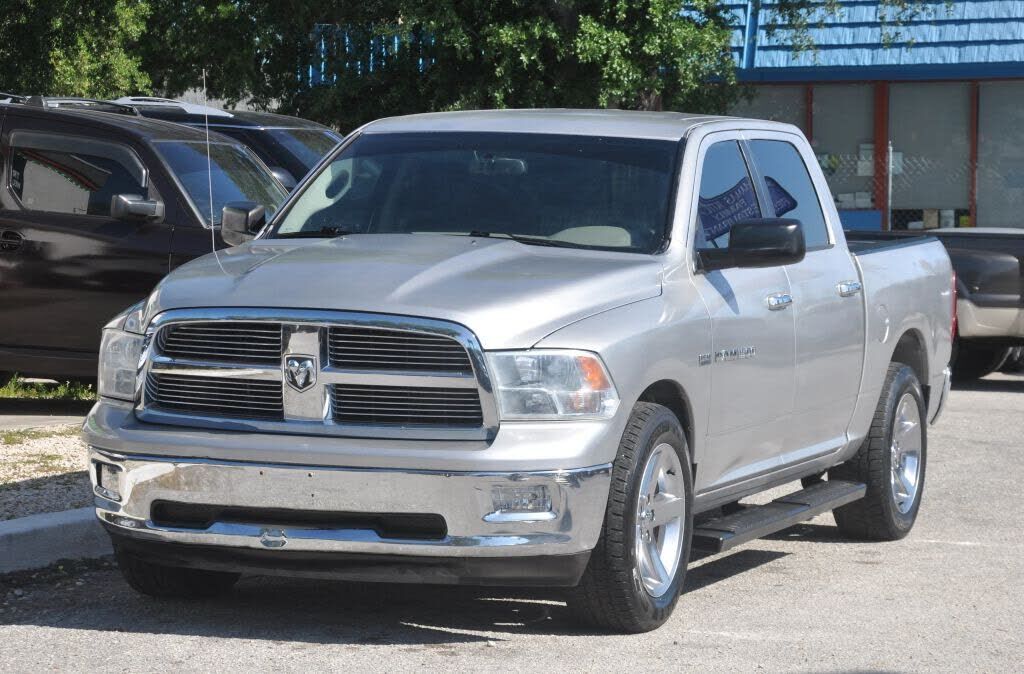 2012 DODGE Ram