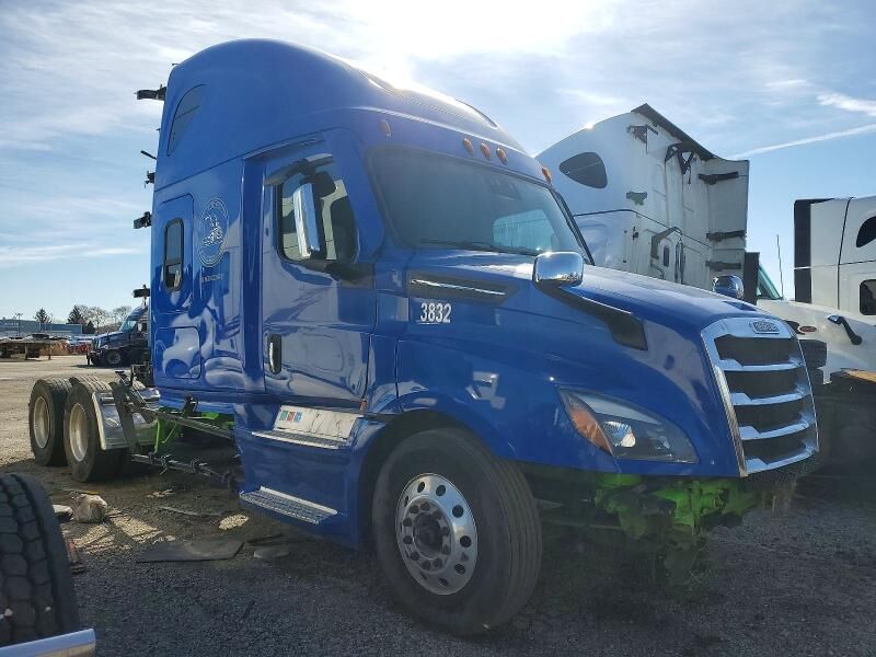 2020 FREIGHTLINER New Cascadia 126" Sleepercab