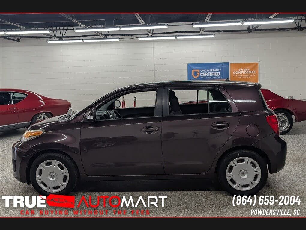 2010 TOYOTA SCION