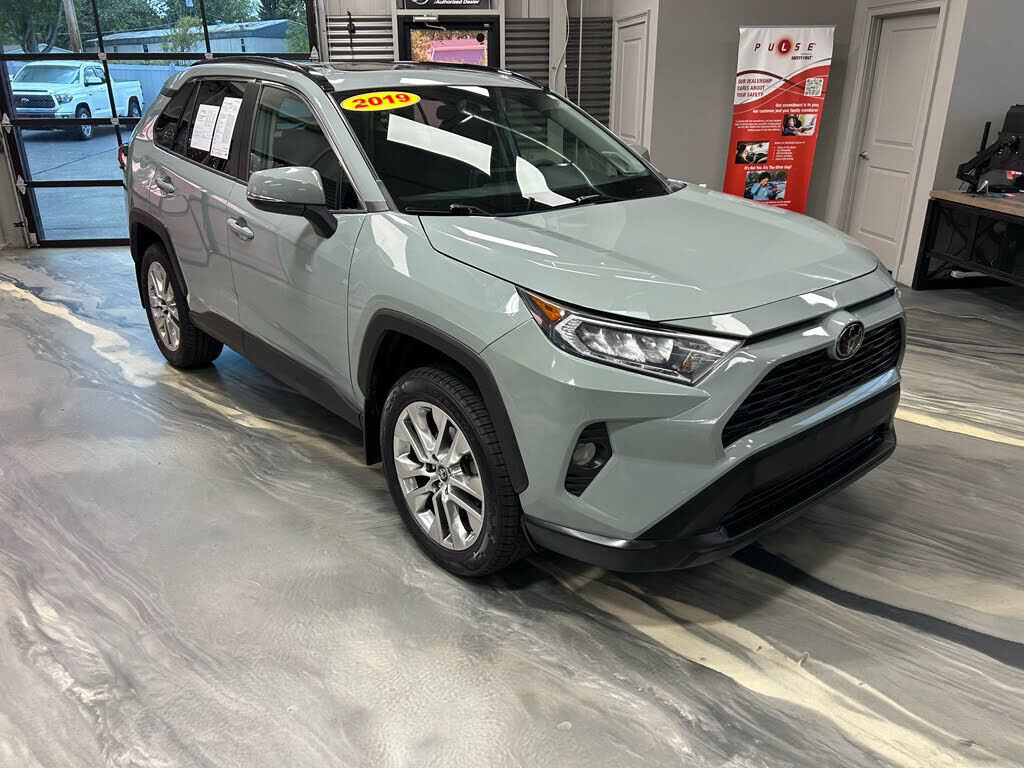 2019 TOYOTA RAV4