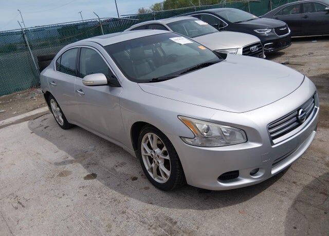 2014 NISSAN Maxima