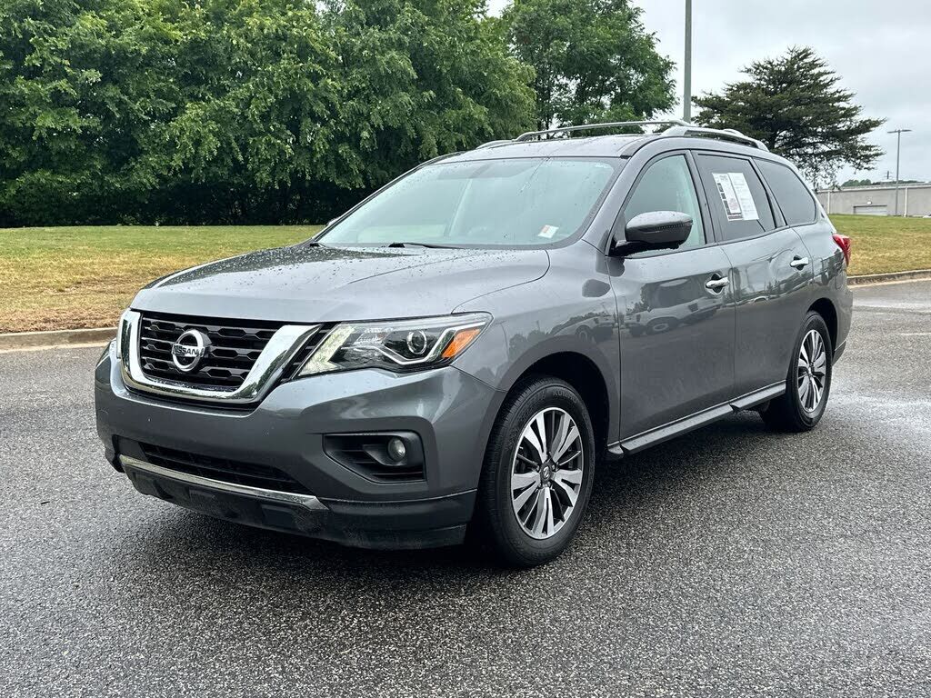2017 NISSAN Pathfinder