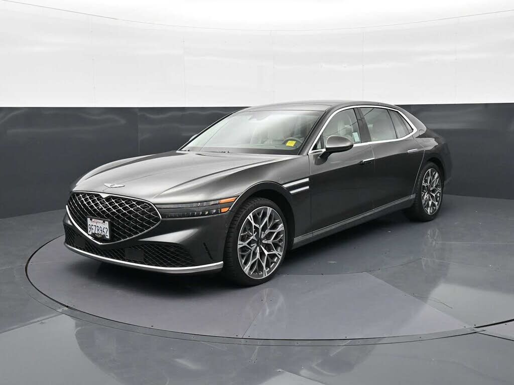 2023 GENESIS G90