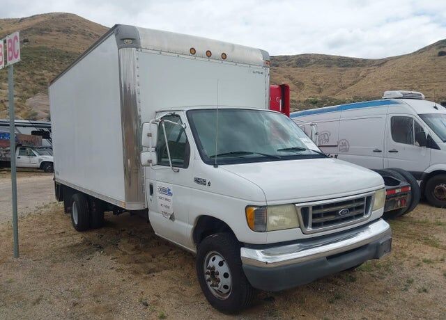 2003 FORD E-450