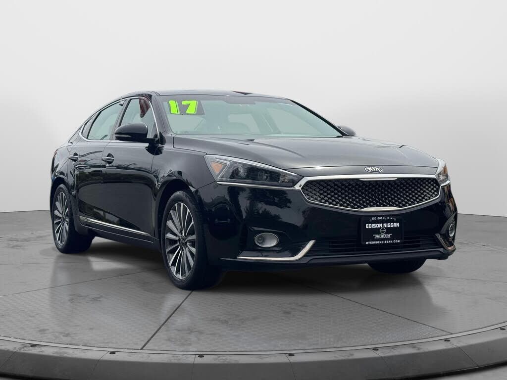 2017 KIA Cadenza