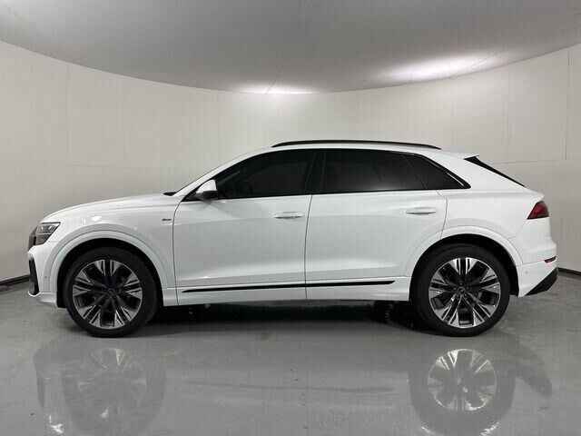 2025 Audi Q8